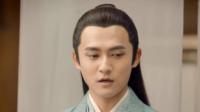 摘掉后险些没认出来他反差感也太强了凯发天生赢家国色芳华：戴上眼罩帅气(图8)